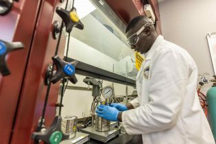Georgia Southern University is opening the Center for Advanced Materials Science (GS-CAMS), a cutting-edge research hub dedicated to pioneering advancements in material science that will engage both undergraduate and graduate students. Located within the College of Science and Mathematics (COSM), the new center is poised to become a cornerstone of innovation and collaboration in the field.