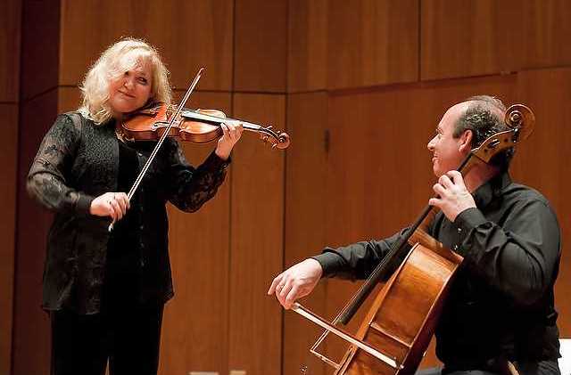 Elaris Duo Takes Statesboro by Storm