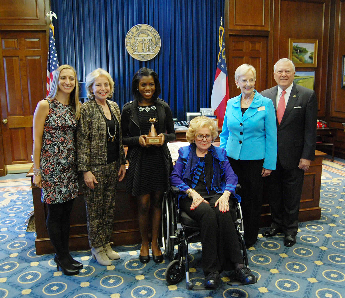 Group picture of receiving governors award