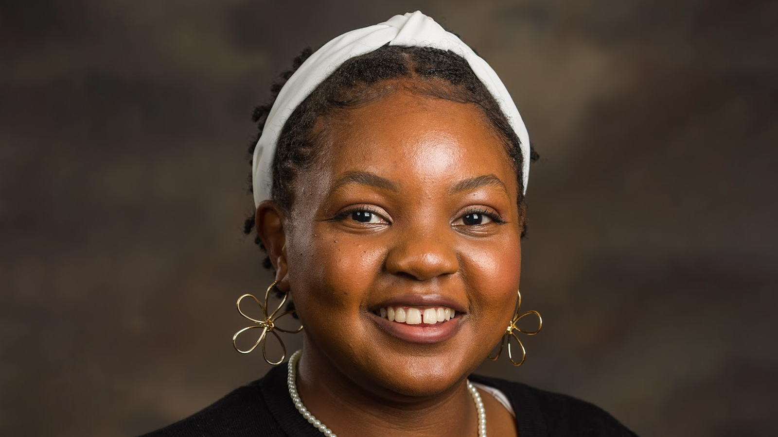 Headshot of Mambwe Mutiti